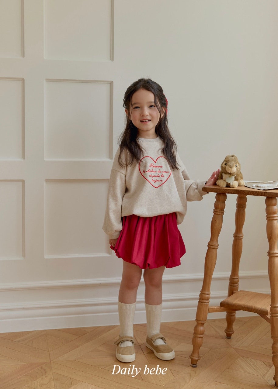 【秋のPRE-ODER 5%OFF】19.Heart Embroidery Sweatshirt