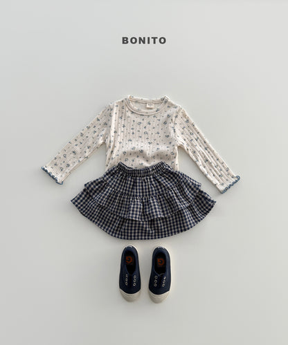 56.Eyelet T-Shirt