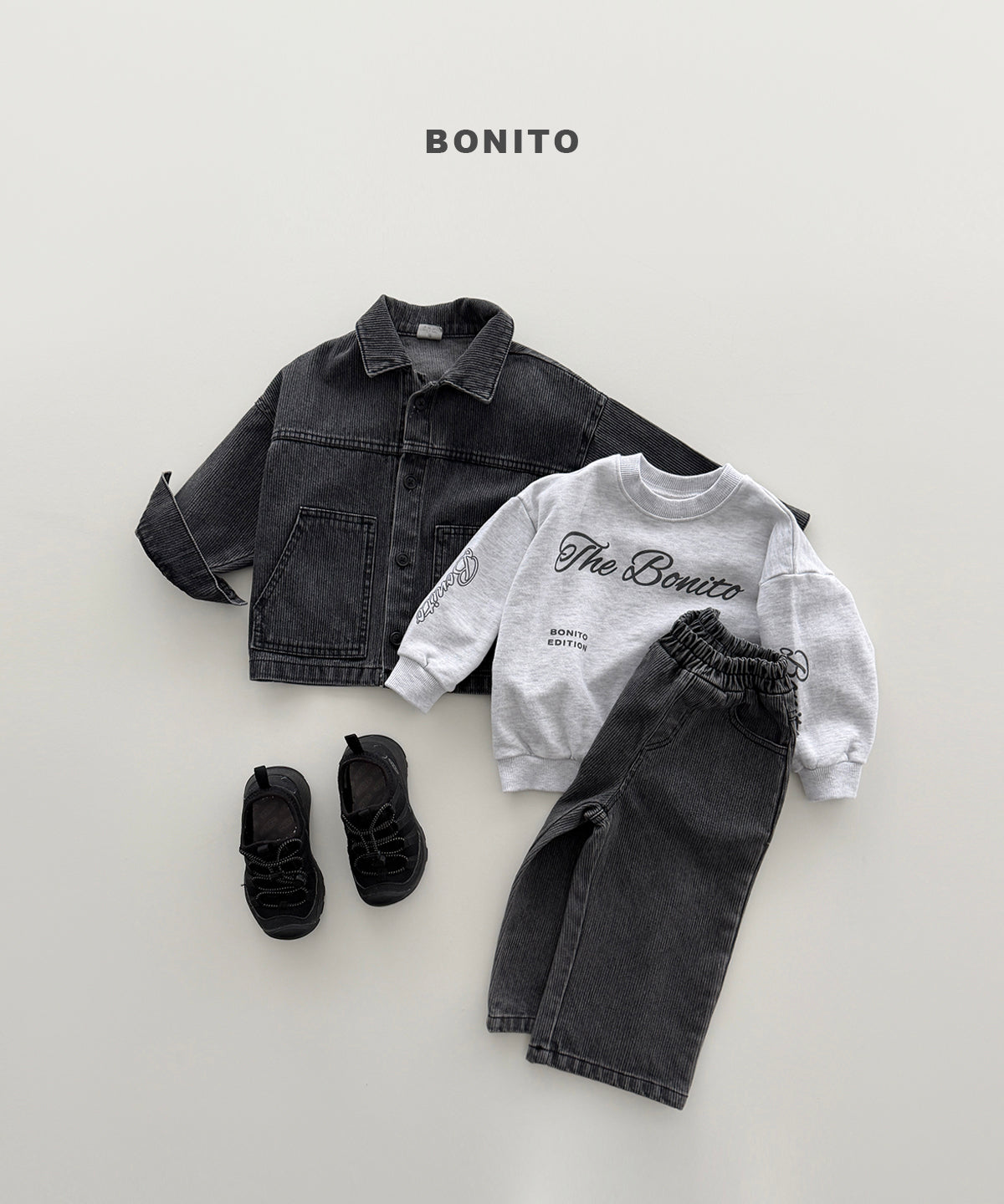 13.The Bonito Lettering Sweatshirt (Adult)