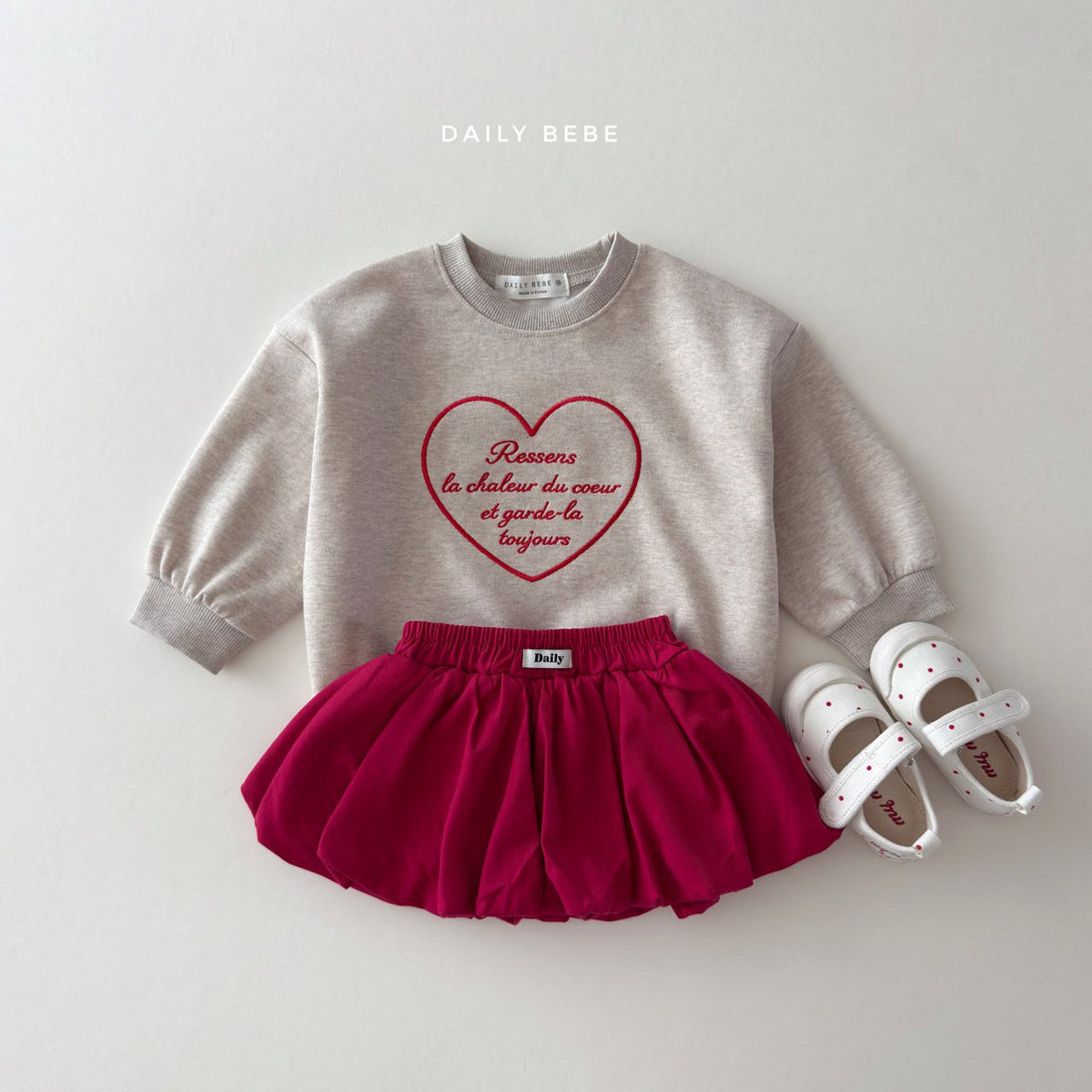 【秋のPRE-ODER 5%OFF】19.Heart Embroidery Sweatshirt