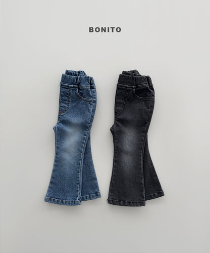 57.Bootcut Stretch Denim Pants