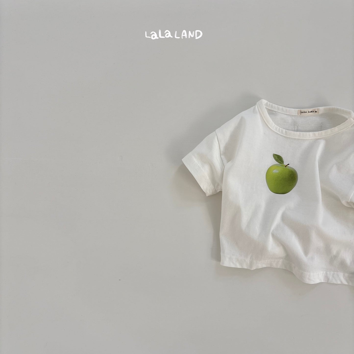 【PREORDER受付終了、ご希望はお問い合わせください。】27.Baby Berry Apple T-shirt
