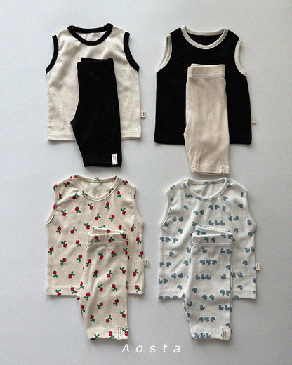 【PREORDER受付終了、ご希望はお問い合わせください。】3.Lip sleeveless T