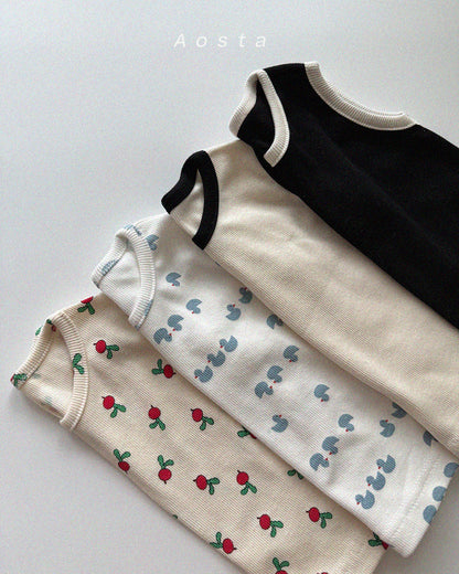 【PREORDER受付終了、ご希望はお問い合わせください。】3.Lip sleeveless T