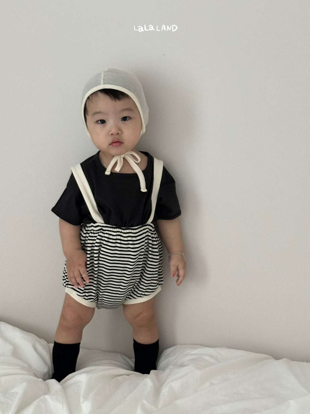【PREORDER受付終了、ご希望はお問い合わせください。】32.Baby Honey Bee Bloomers