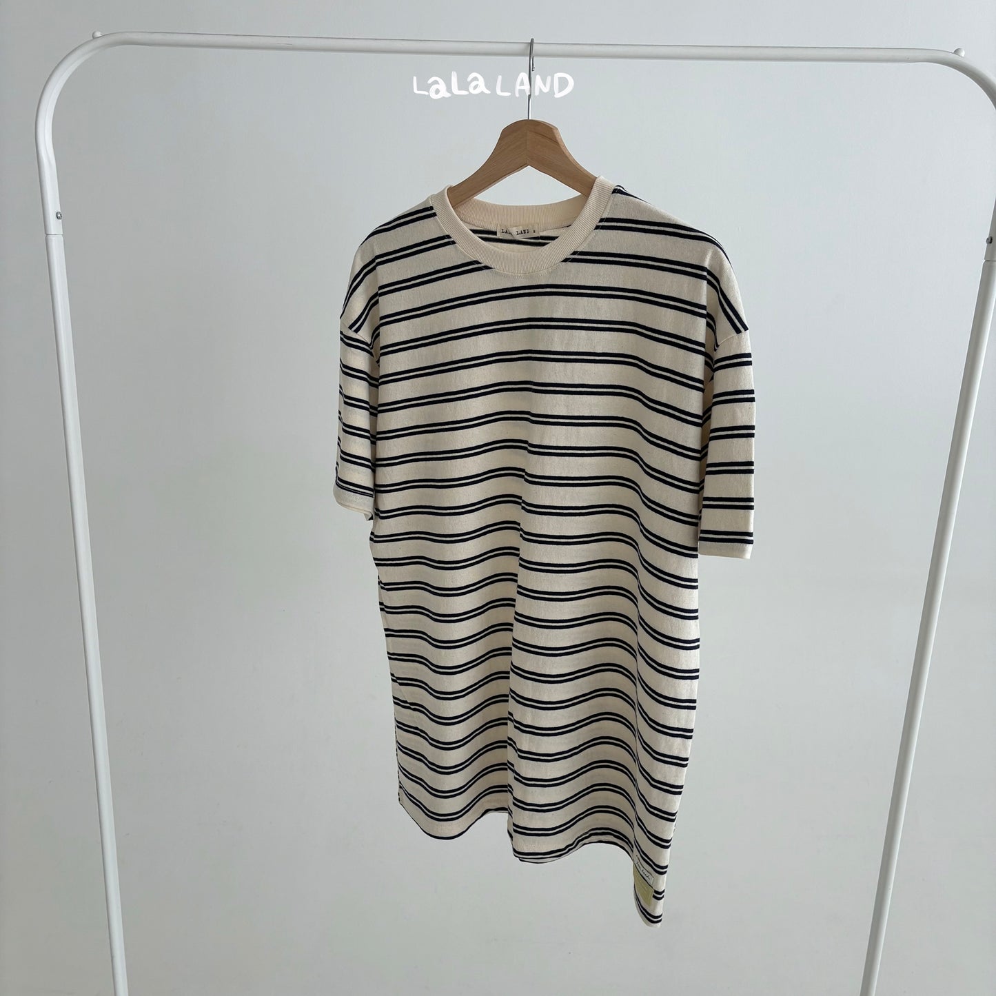 【PREORDER受付終了、ご希望はお問い合わせください。】85.Mom Saint Short Sleeve T-shirt