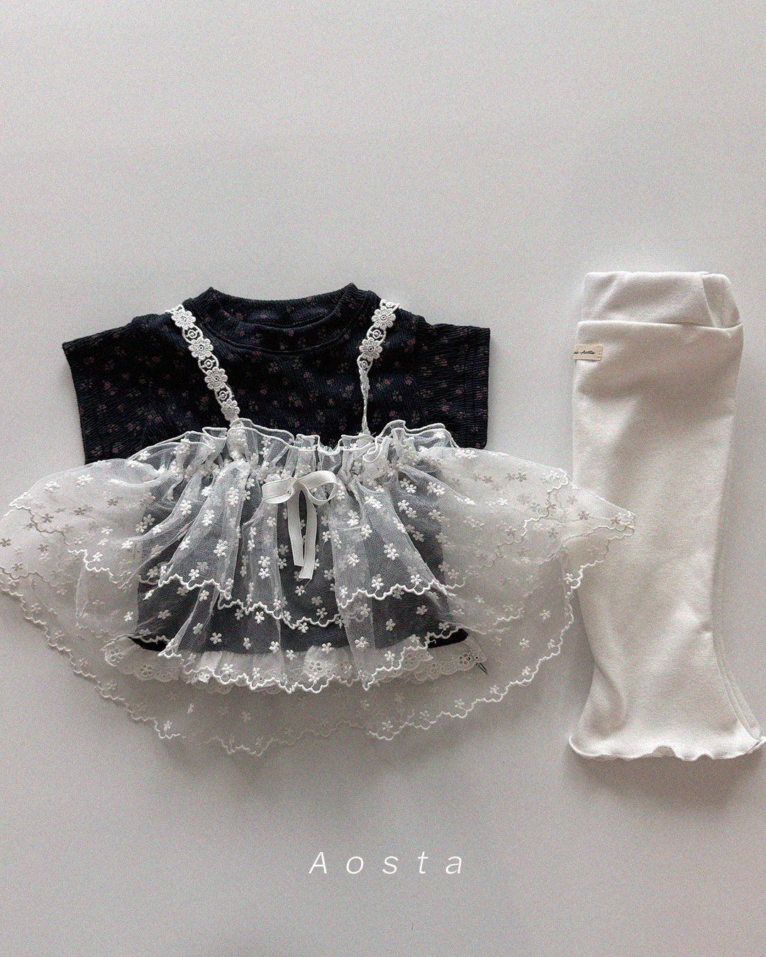 【PREORDER受付終了、ご希望はお問い合わせください。】27.Lace Strap Bustier