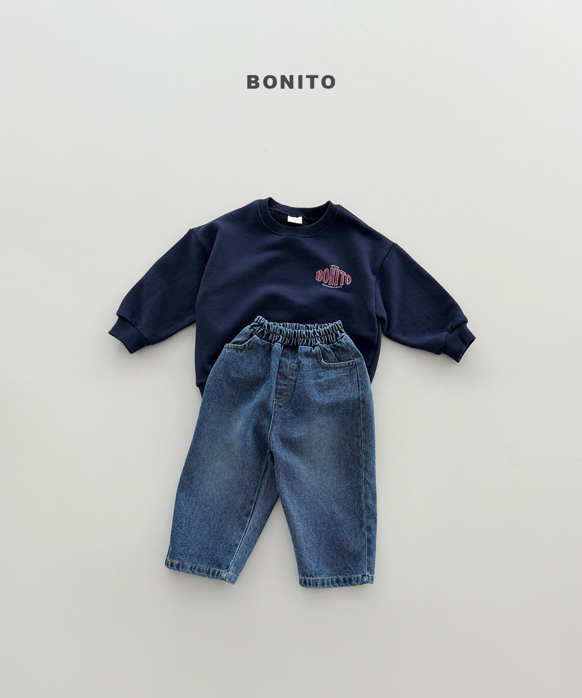 27.Bonito Embossed Sweatshirt