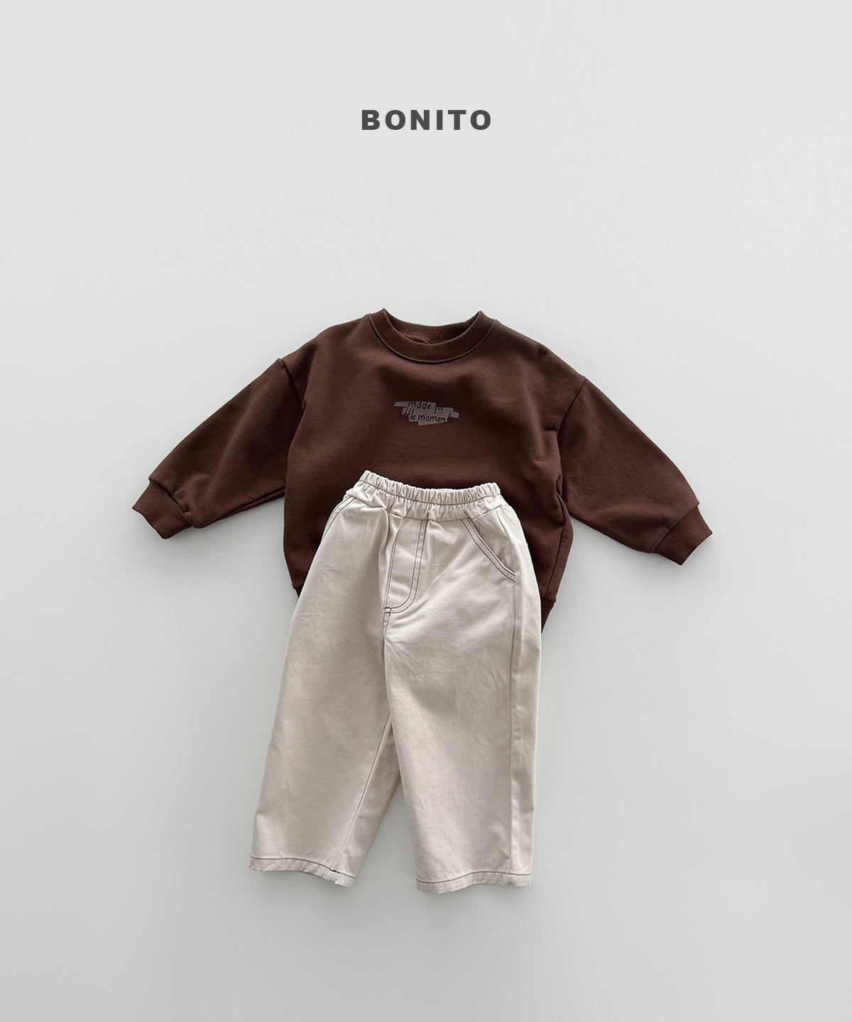 17.Moment Sweatshirt