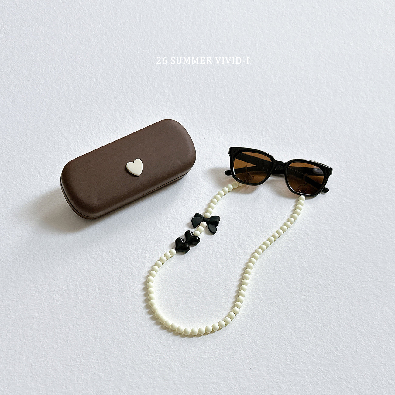 【PREORDER受付終了、ご希望はお問い合わせください。】118.Heart Case Necklace Sunglasses