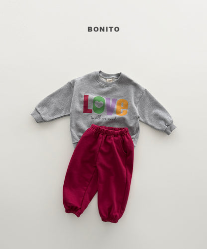 32.Love Sweatshirt