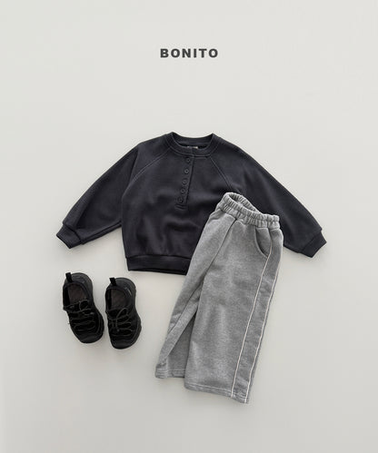 25.Henley Neck Sweatshirt