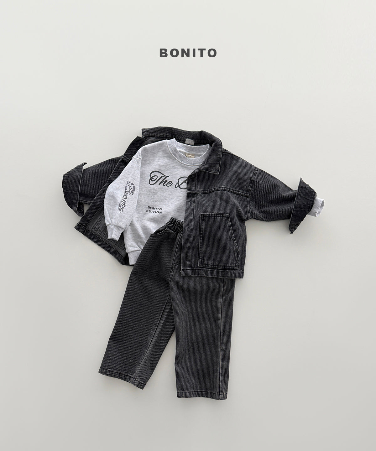 12.The Bonito Lettering Sweatshirt