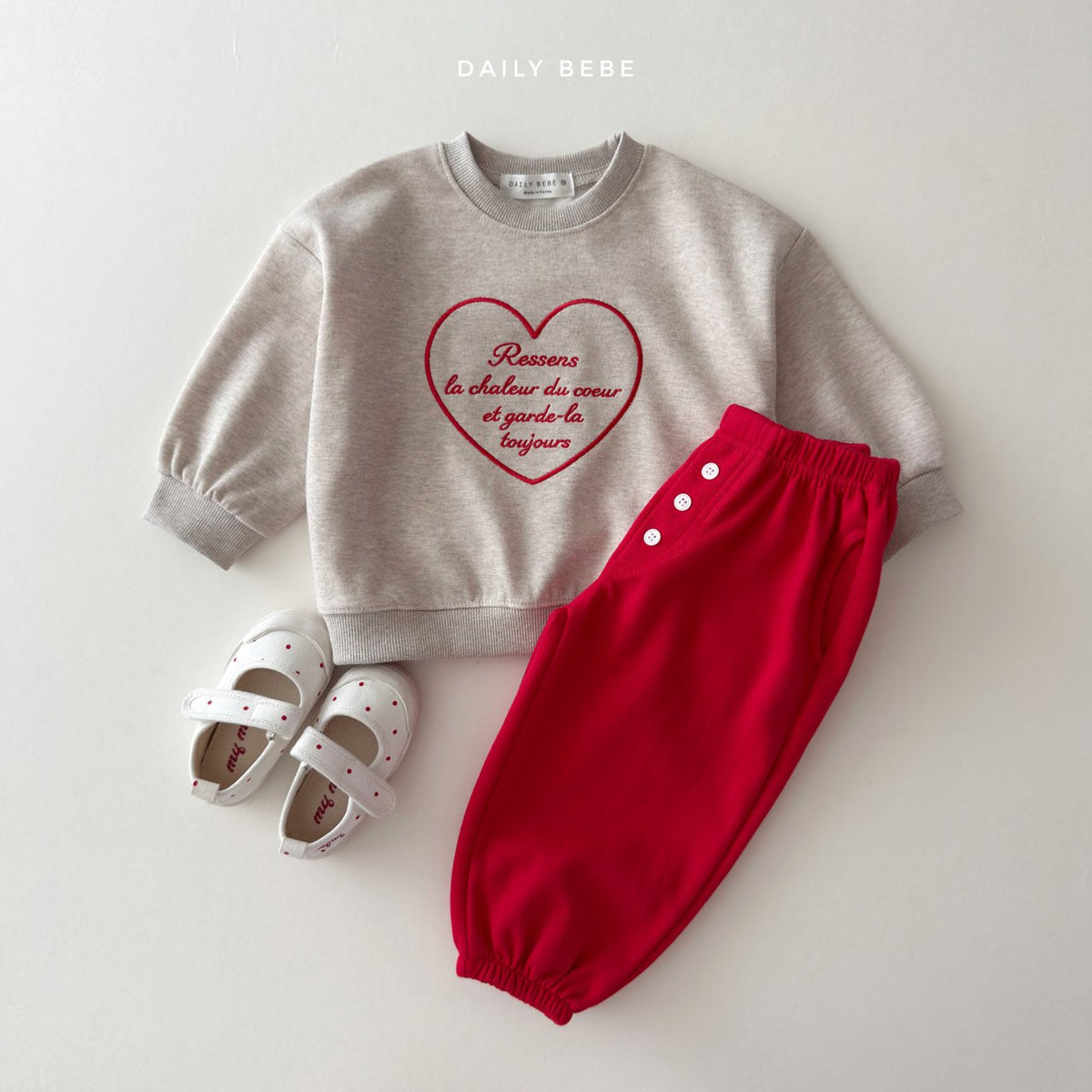 【秋のPRE-ODER 5%OFF】19.Heart Embroidery Sweatshirt