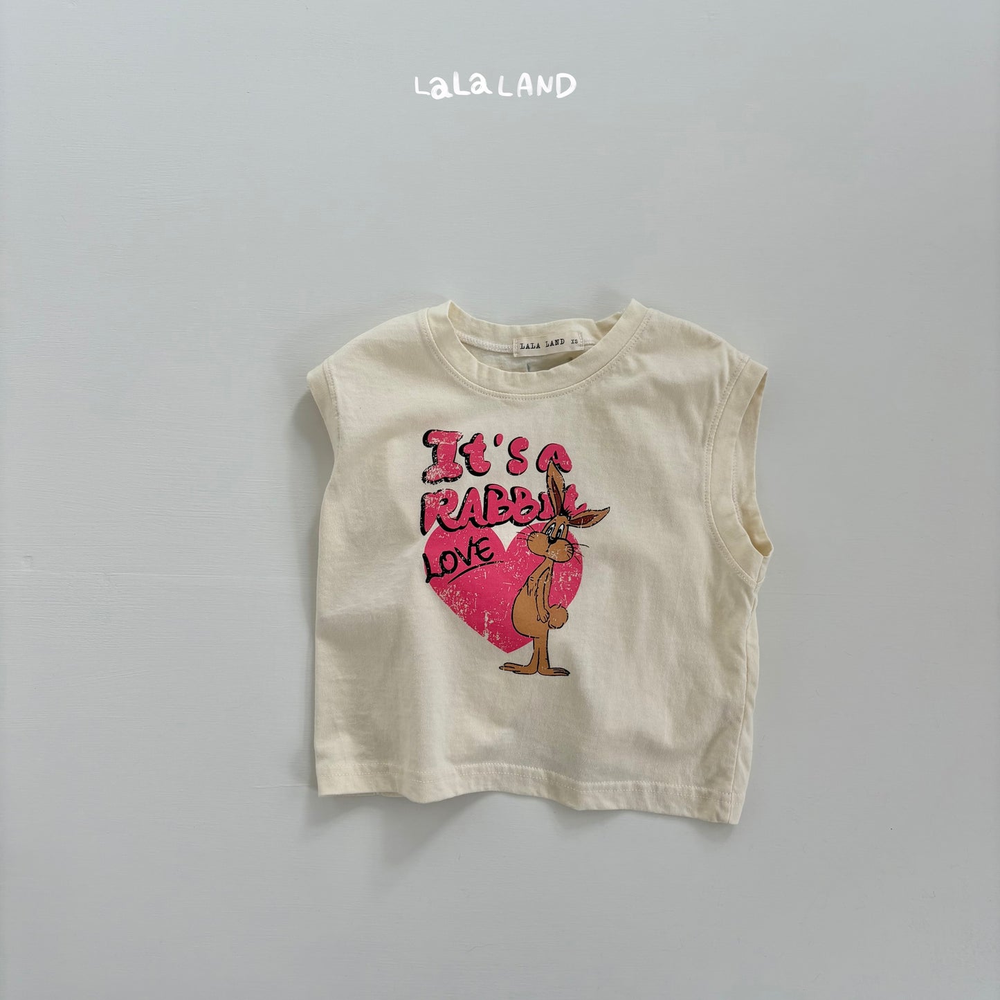 【PREORDER受付終了、ご希望はお問い合わせください。】63.Love Rabbit Sleeveless T-shirt