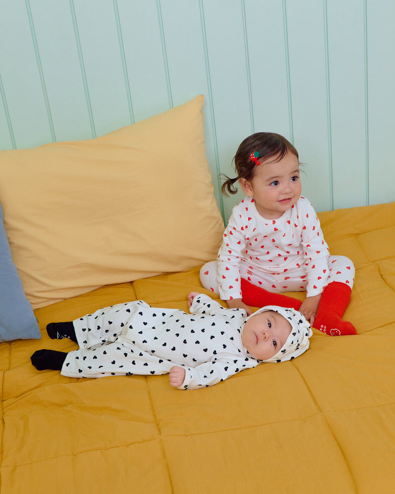 【PRE-ODER〆8.9(sun)】32.(Bebe) Petit Heart Full-Length Romper + Bonnet Set | oottbebe