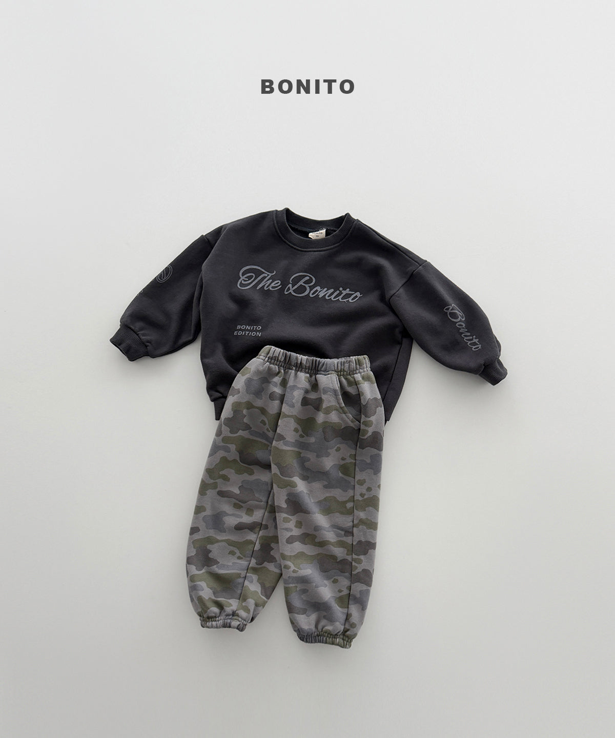 13.The Bonito Lettering Sweatshirt (Adult)
