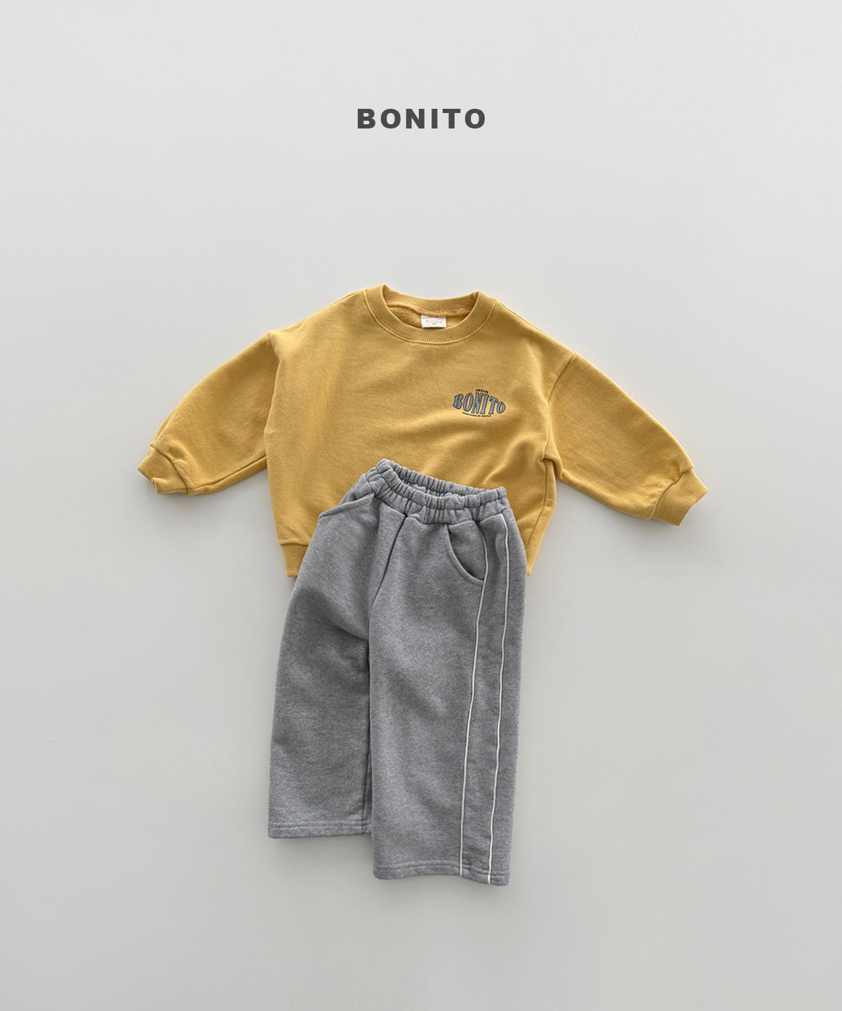 27.Bonito Embossed Sweatshirt