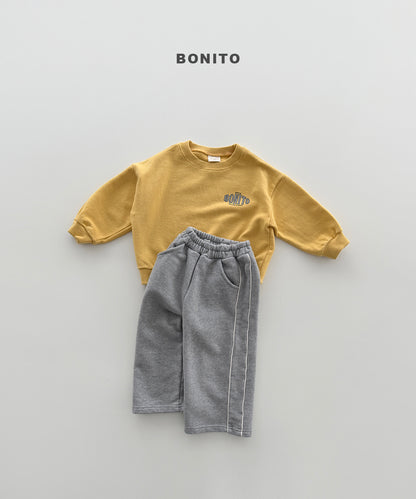 27.Bonito Embossed Sweatshirt