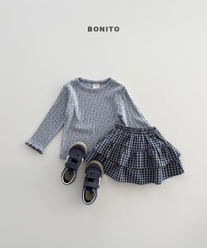 56.Eyelet T-Shirt
