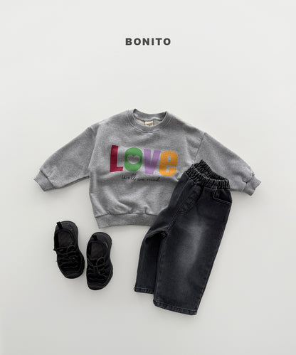 32.Love Sweatshirt