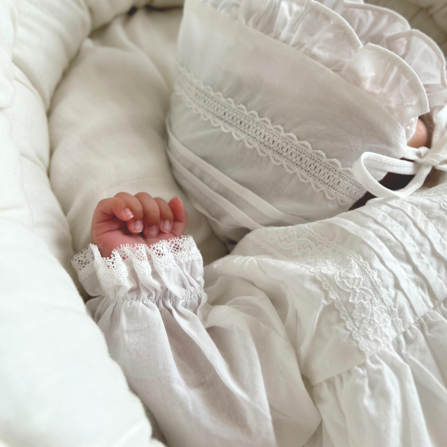 ｟送料無料｠退院着から1歳頃まで / petit baby dress + bonnet