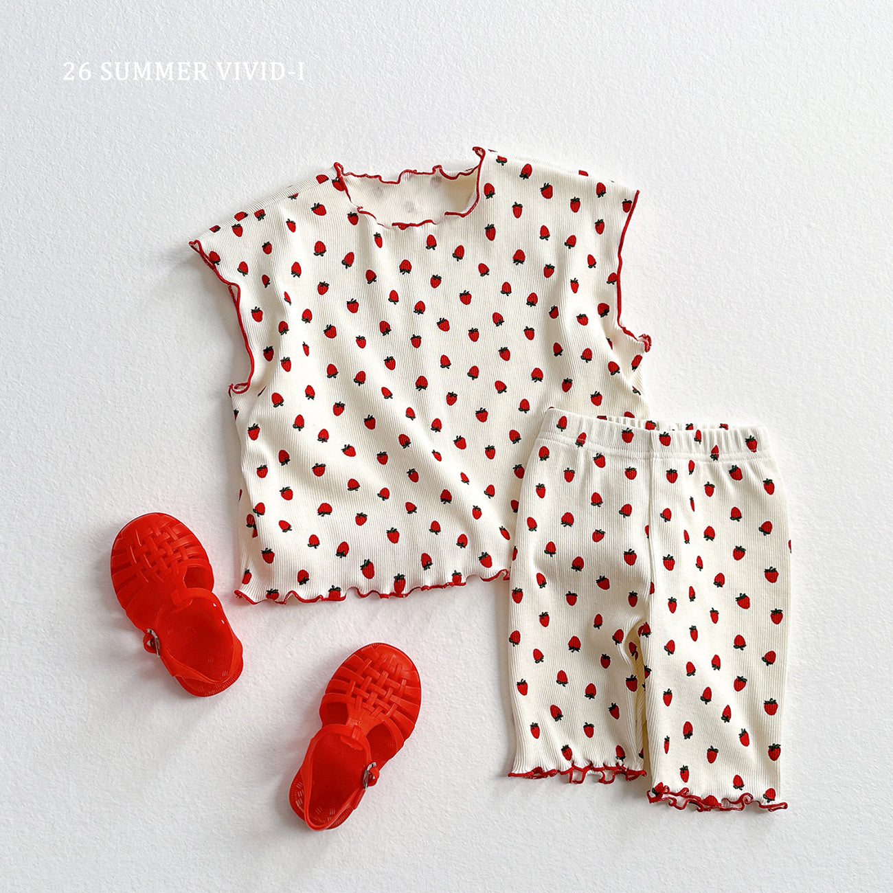 【PREORDER受付終了、ご希望はお問い合わせください。】83.Strawberry Dot Flare Tee