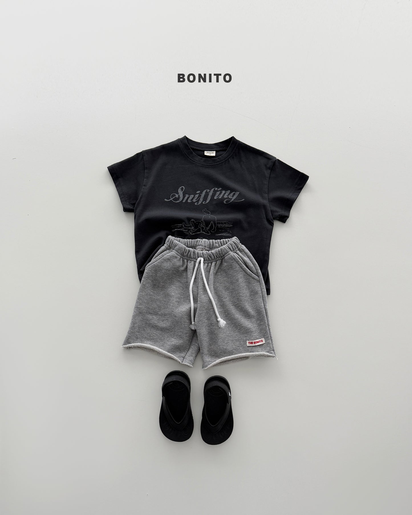 【PREORDER 4日間限定】22.sniffing tee
