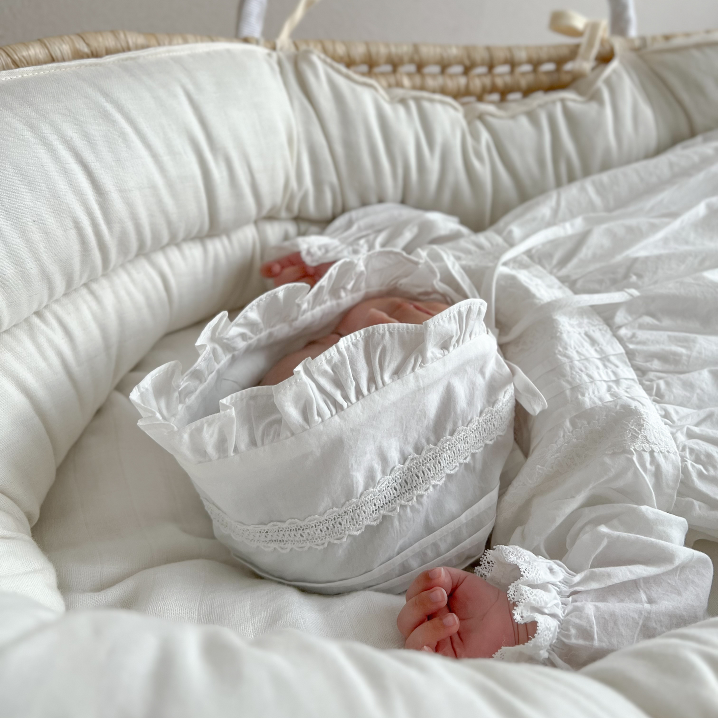 ｟送料無料｠退院着から1歳頃まで / petit baby dress + bonnet