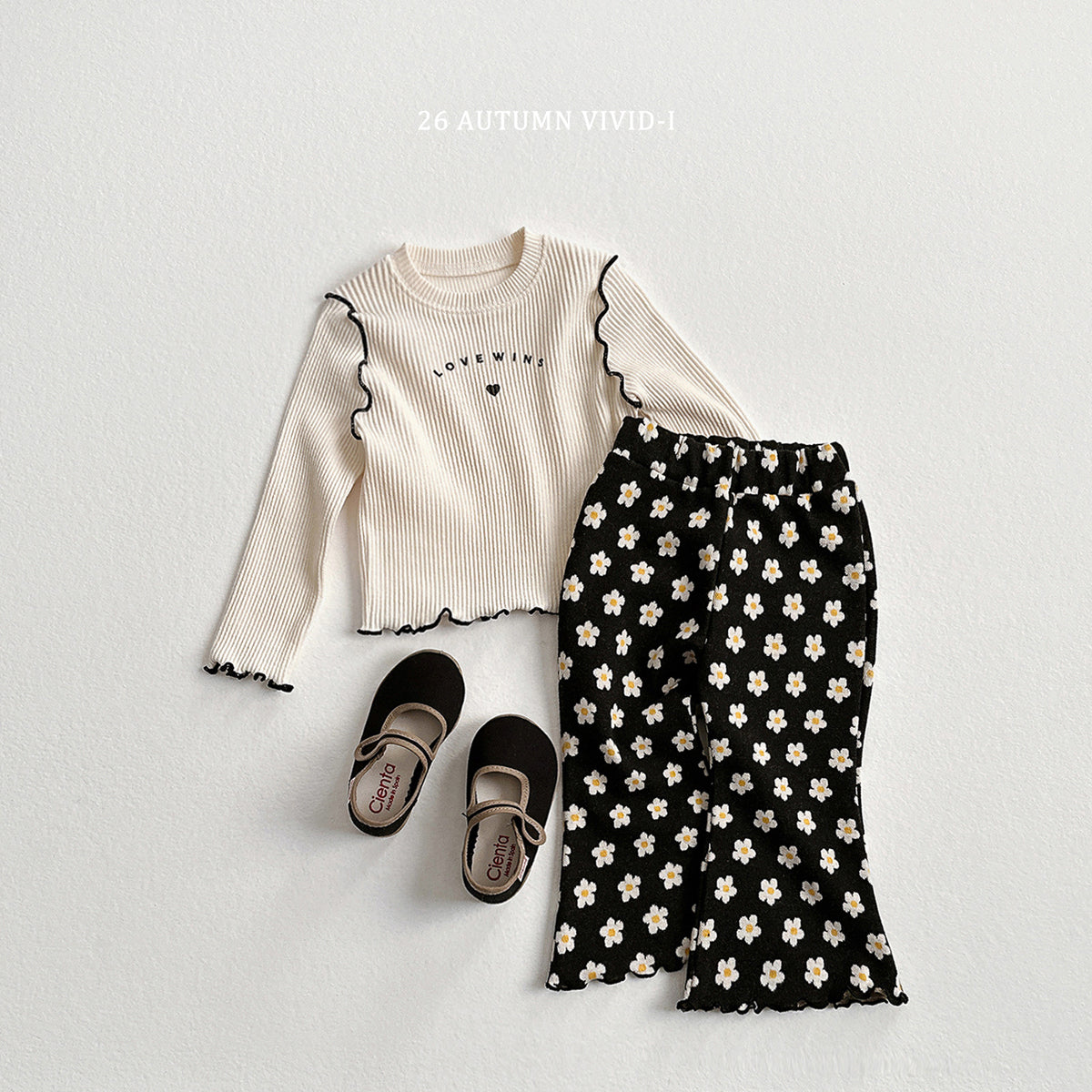 【秋のPRE-ODER 5%OFF】74.Love Wins Lettuce Hem Tee