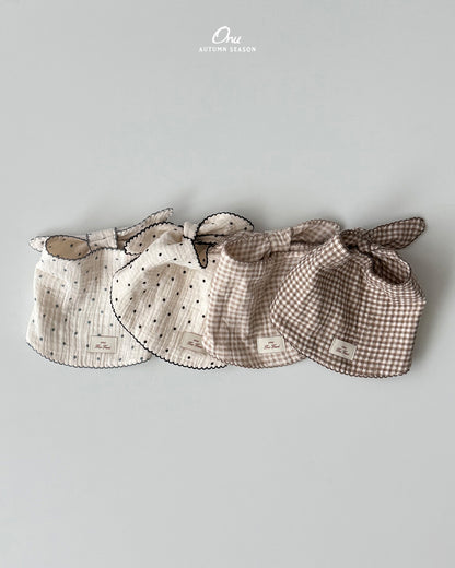 43. Scarf Bib
