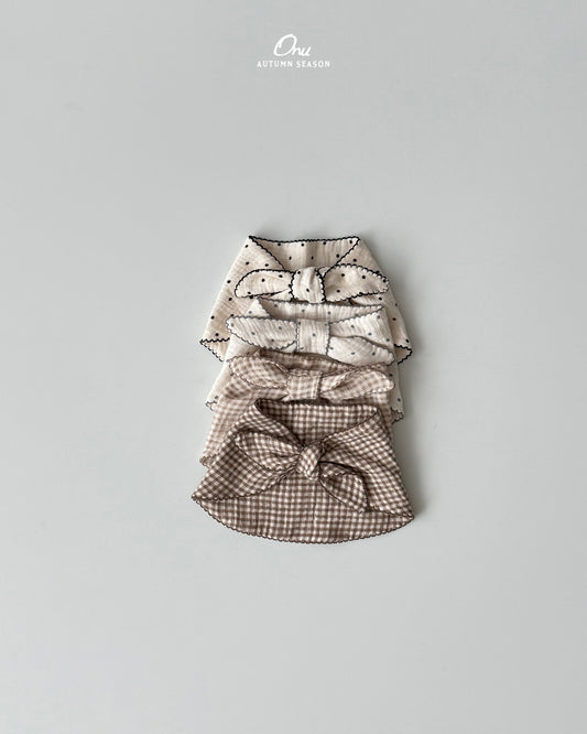 43. Scarf Bib