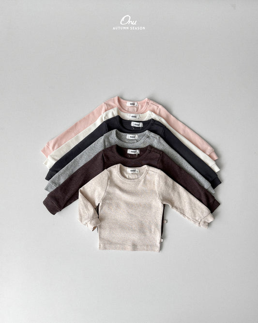 01. Ribbed Stretch Tee