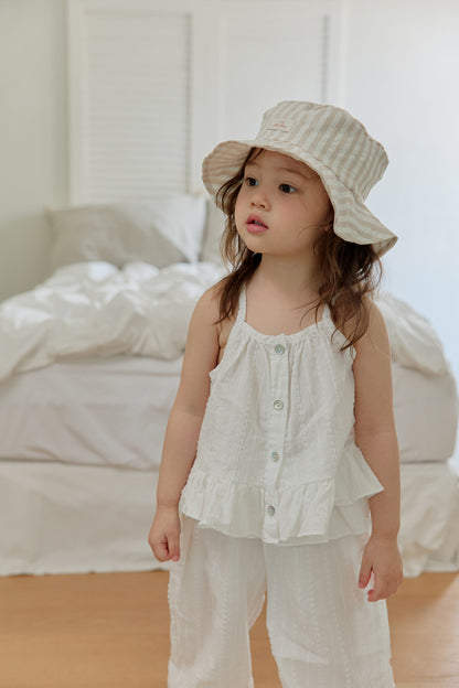 【PREORDER受付終了、ご希望はお問い合わせください。】26.Frill sleeveless blouse