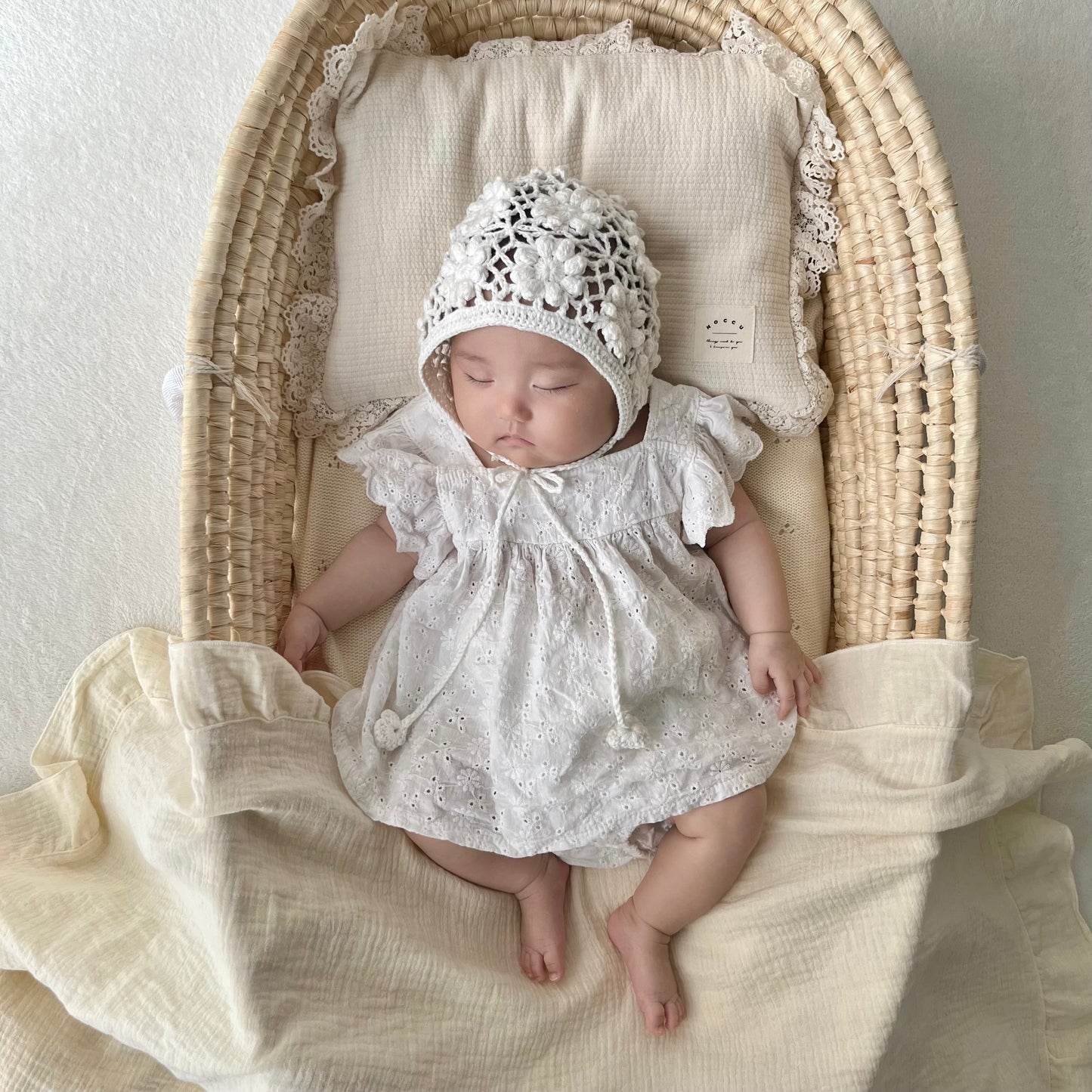 ｟送料無料｠【即納】Handmade knit bonnet