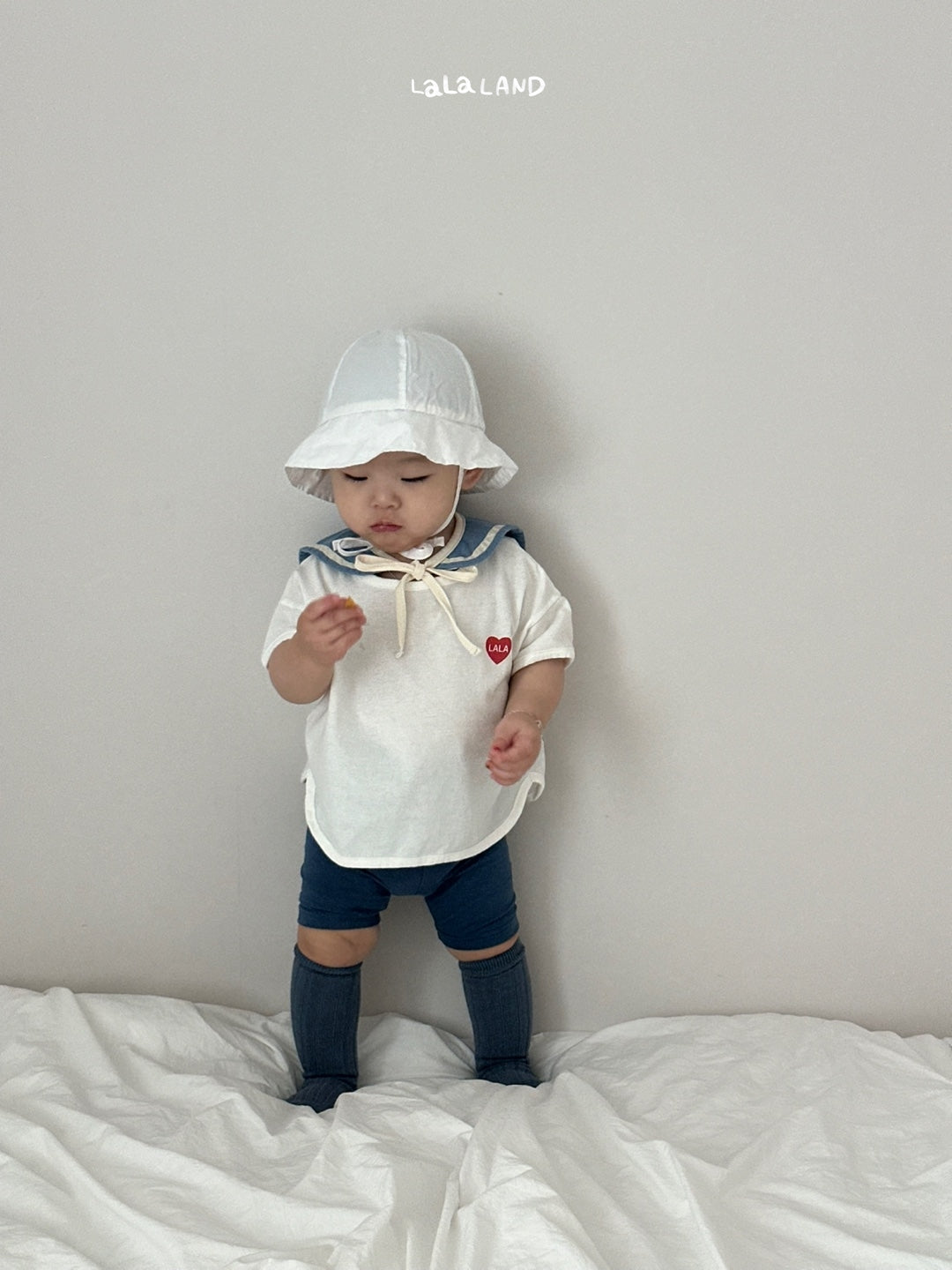 【PREORDER受付終了、ご希望はお問い合わせください。】25.Baby Heart Trim T-shirt