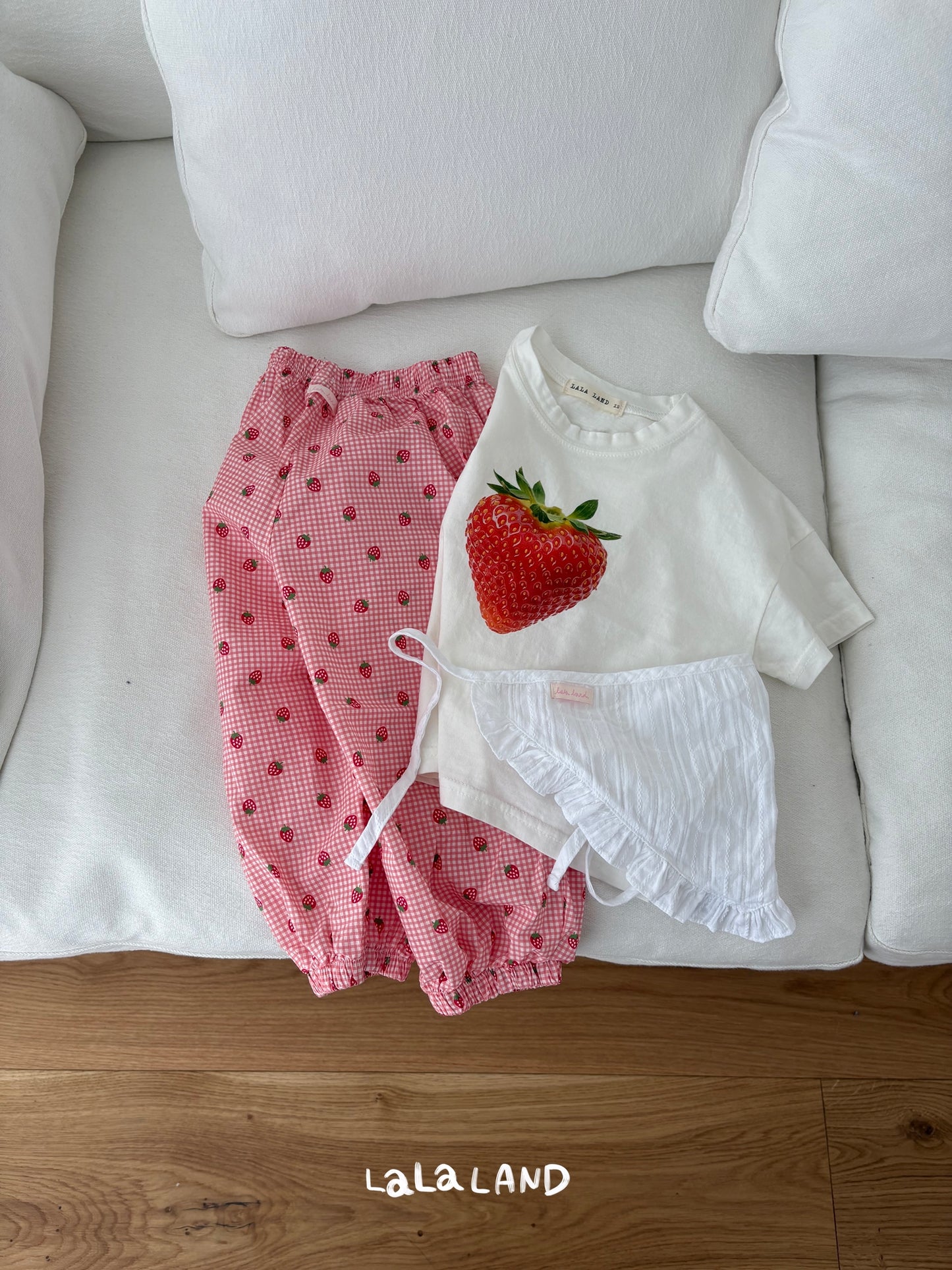 【PREORDER受付終了、ご希望はお問い合わせください。】66.Berry Apple T-shirt