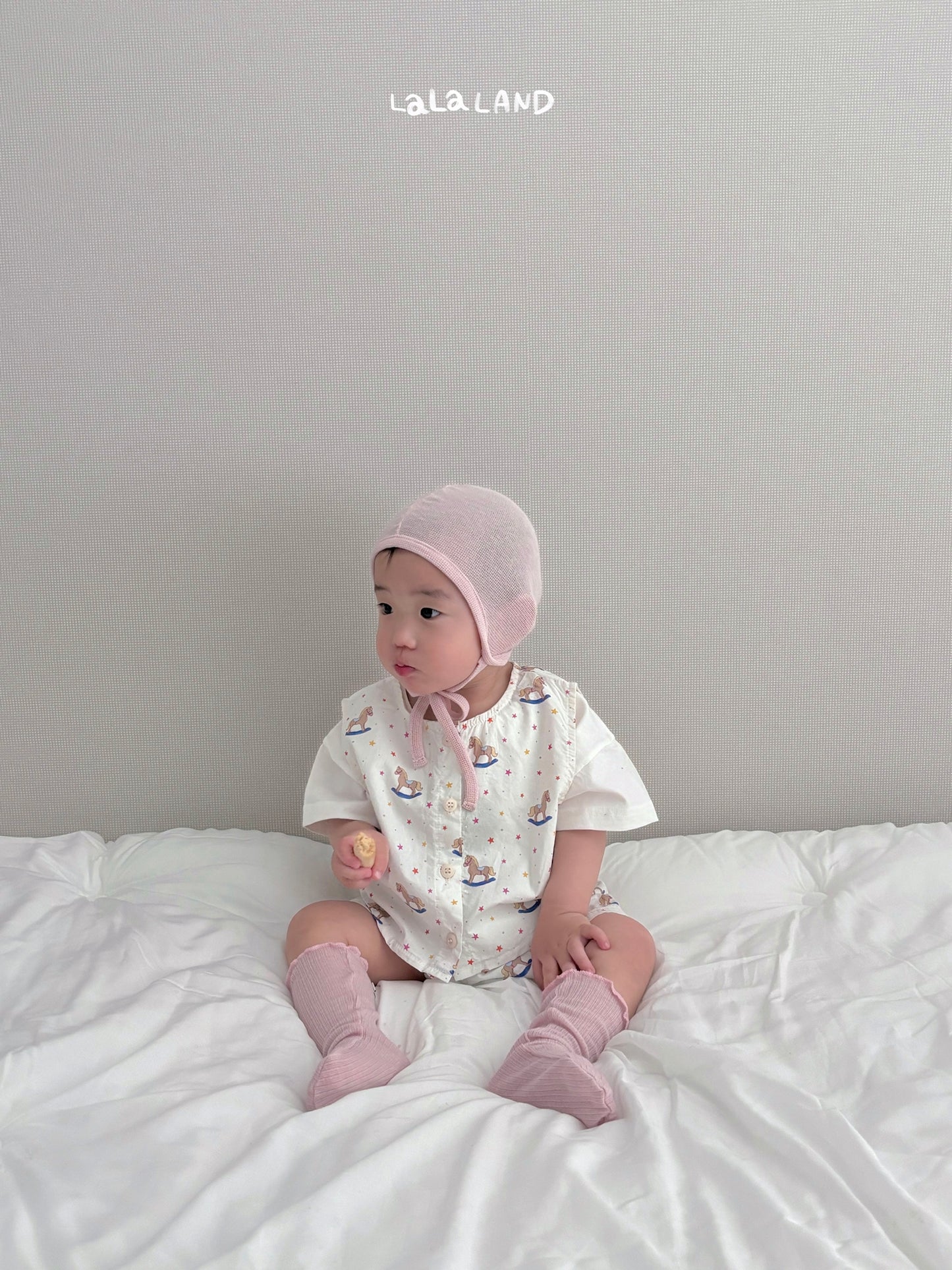 【PREORDER受付終了、ご希望はお問い合わせください。】16.Baby Graphic Sleeveless Blouse