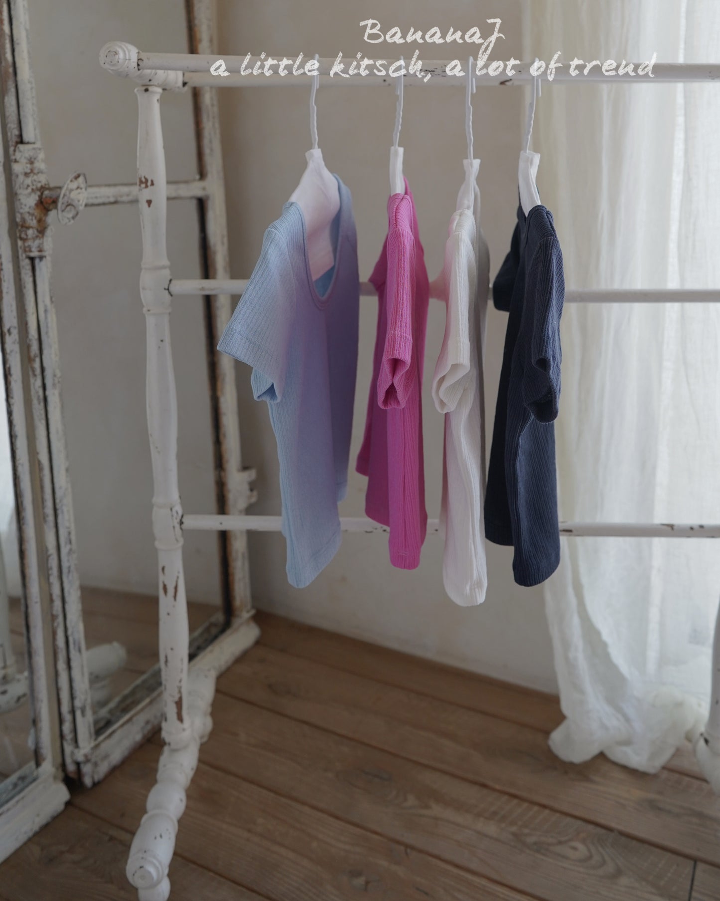 【PREORDER受付終了、ご希望はお問い合わせください。】21.Joy U-Neck Top