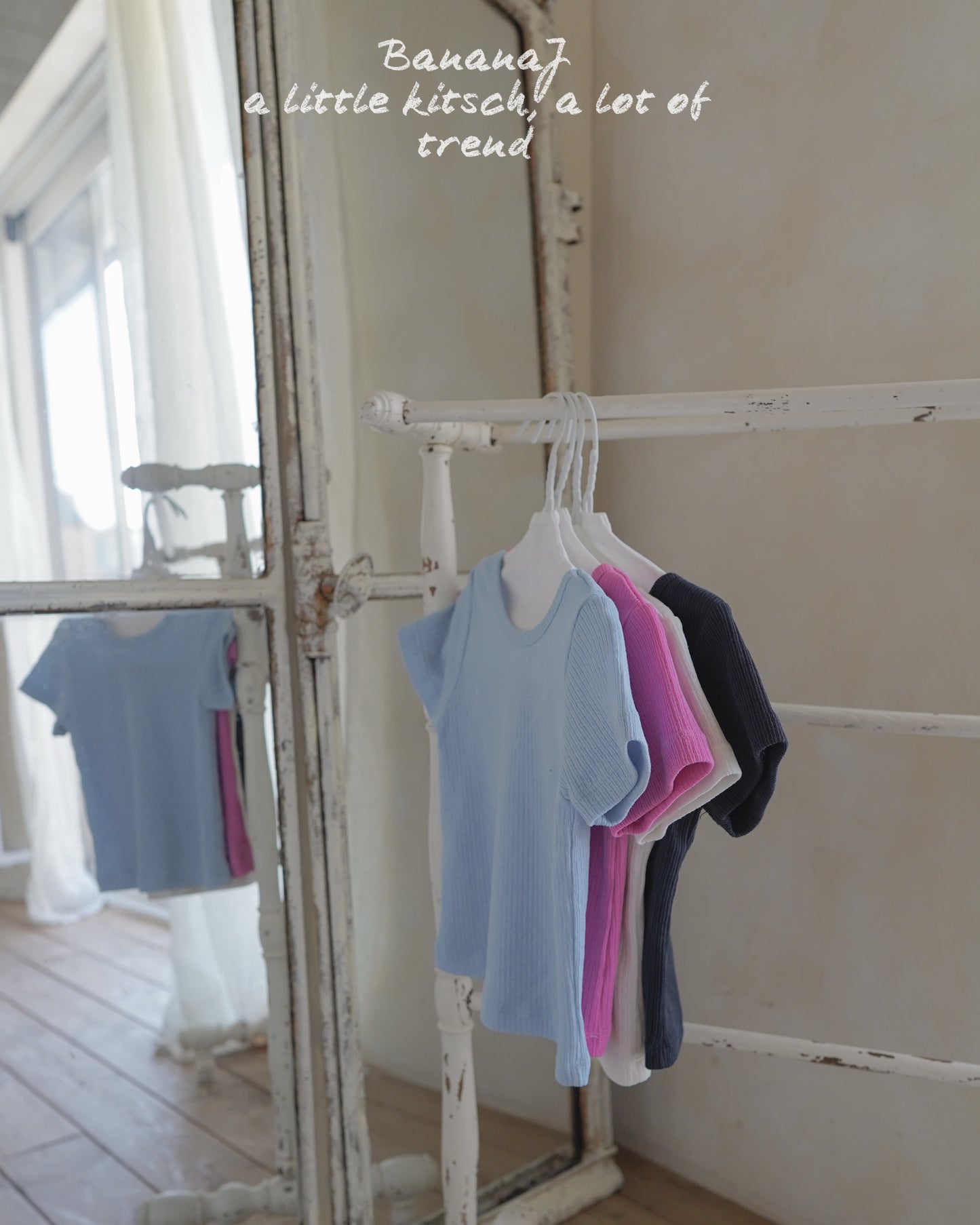 【PREORDER受付終了、ご希望はお問い合わせください。】21.Joy U-Neck Top