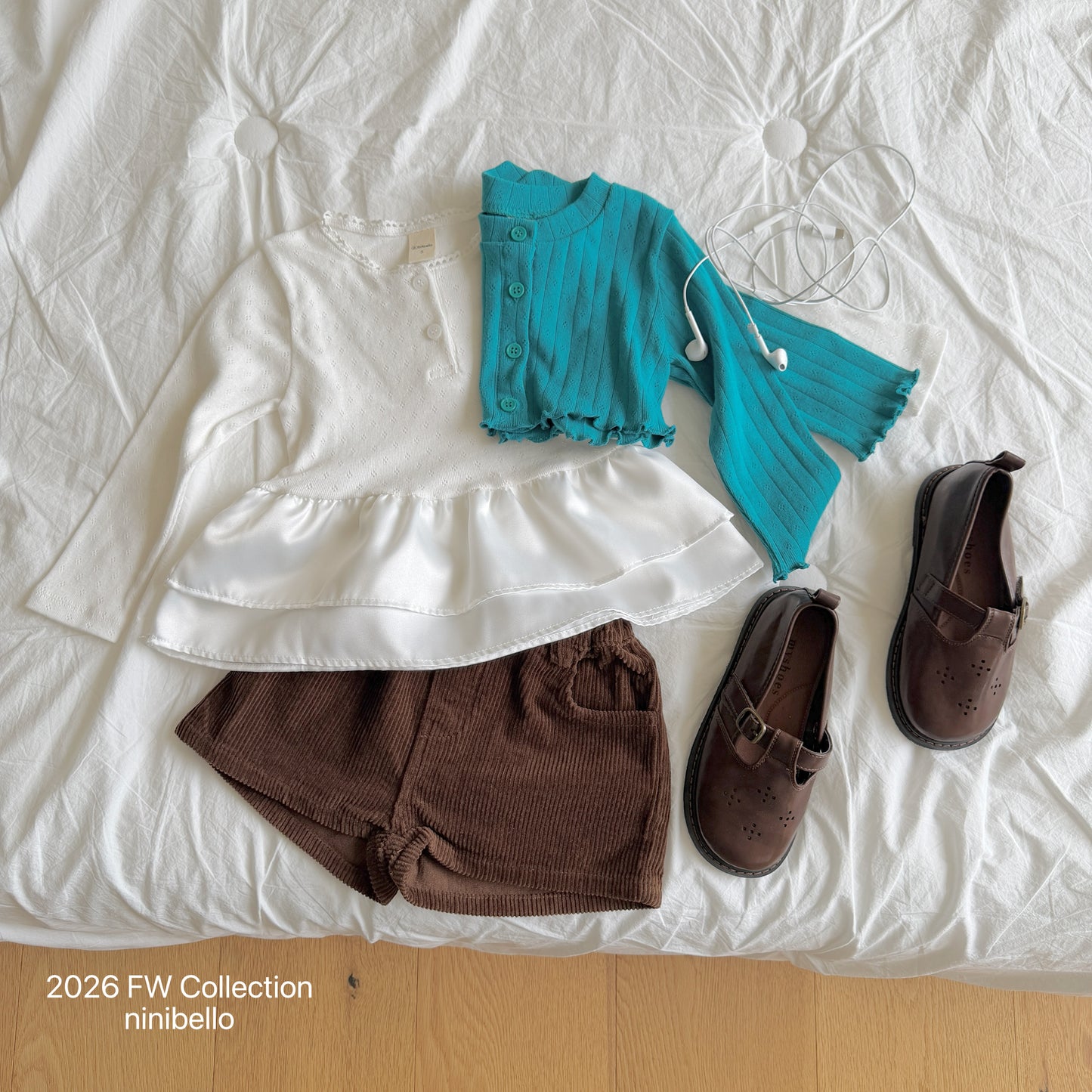 16.Eyelet Tulip Layered Top