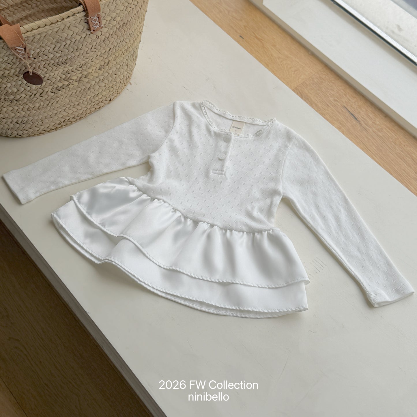 16.Eyelet Tulip Layered Top