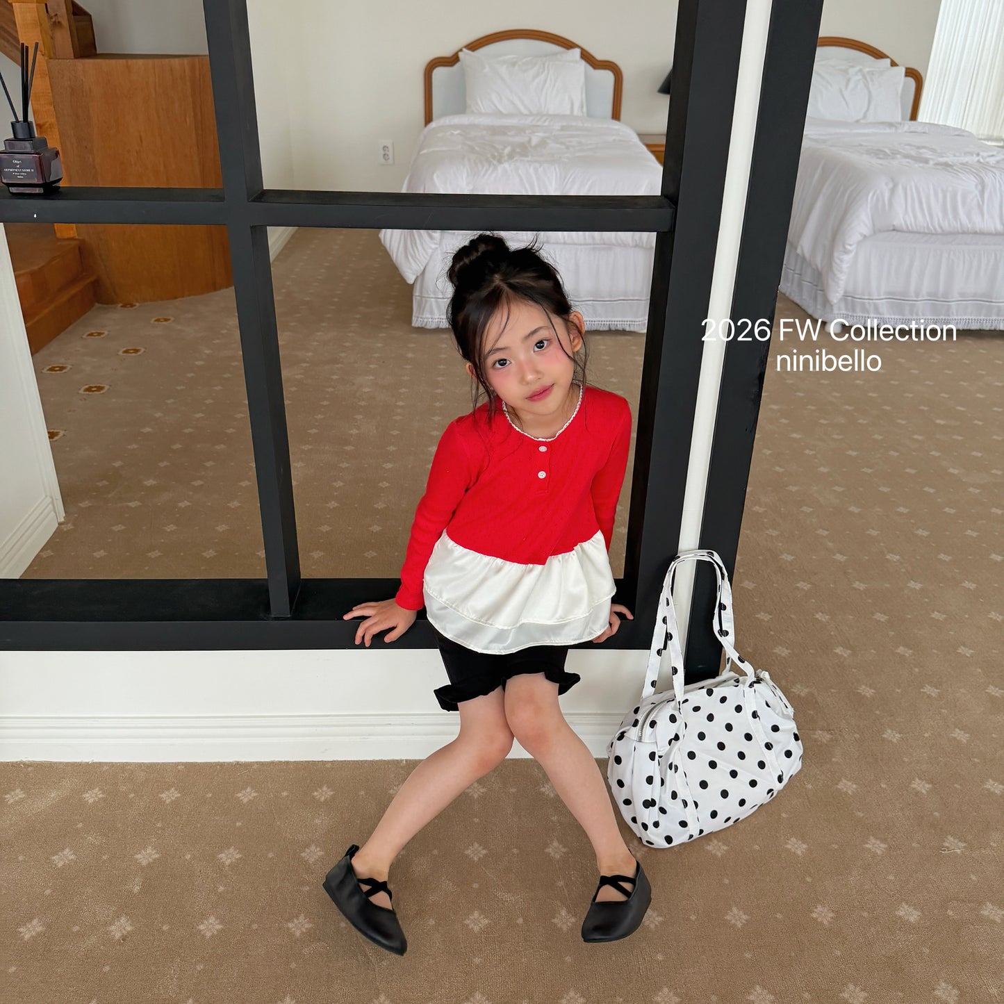 16.Eyelet Tulip Layered Top