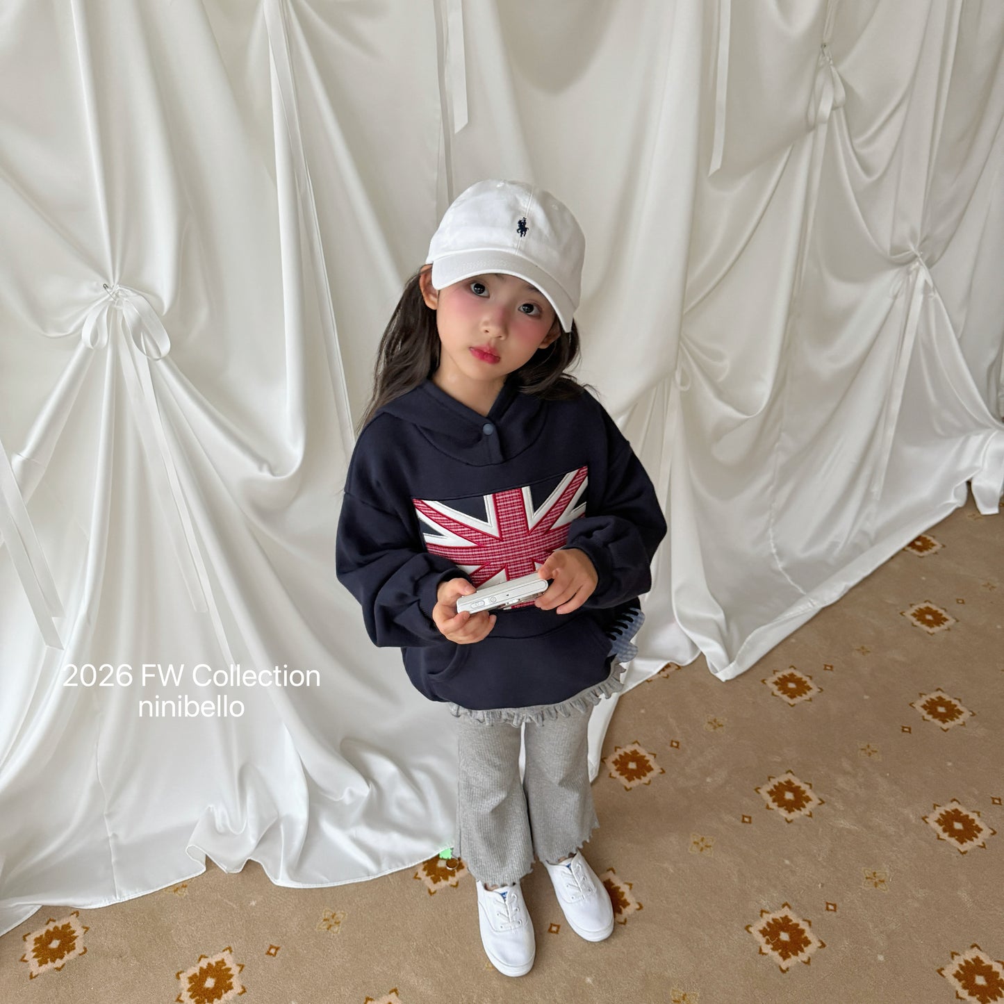 21.London Patch Hoodie