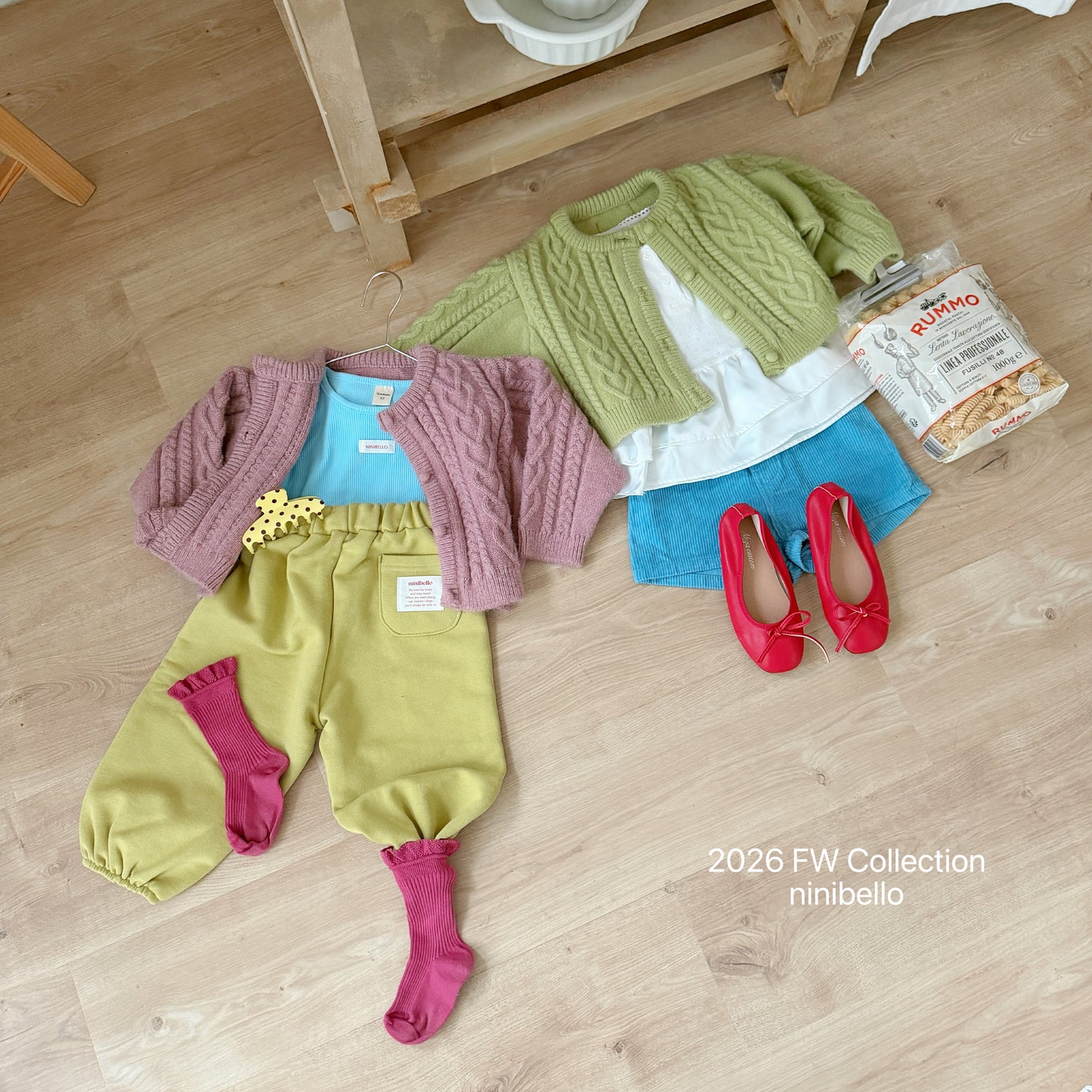 27.Peekaboo Corduroy Pants