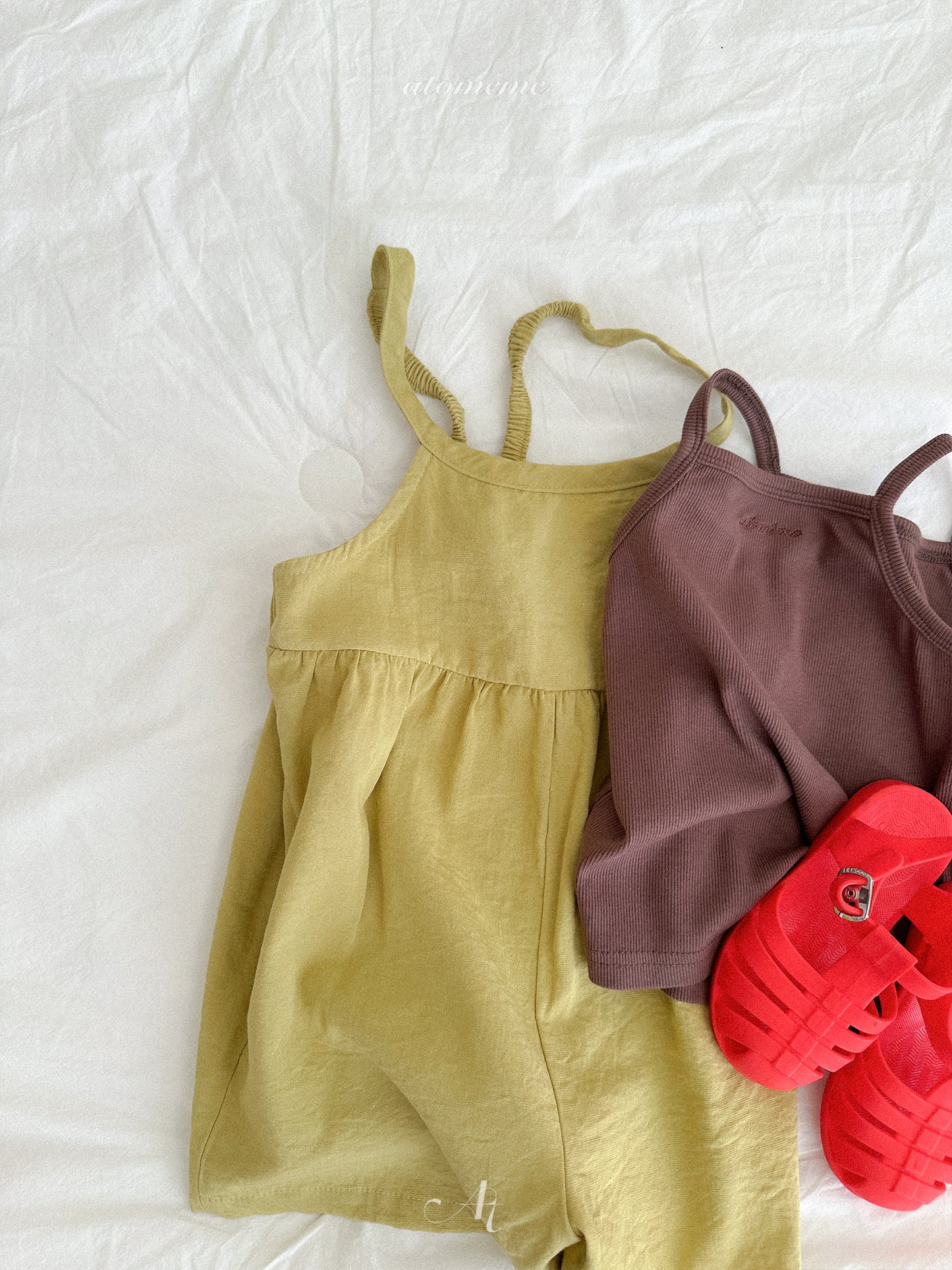 Peanut Sleeveless T-shirt | atomeme