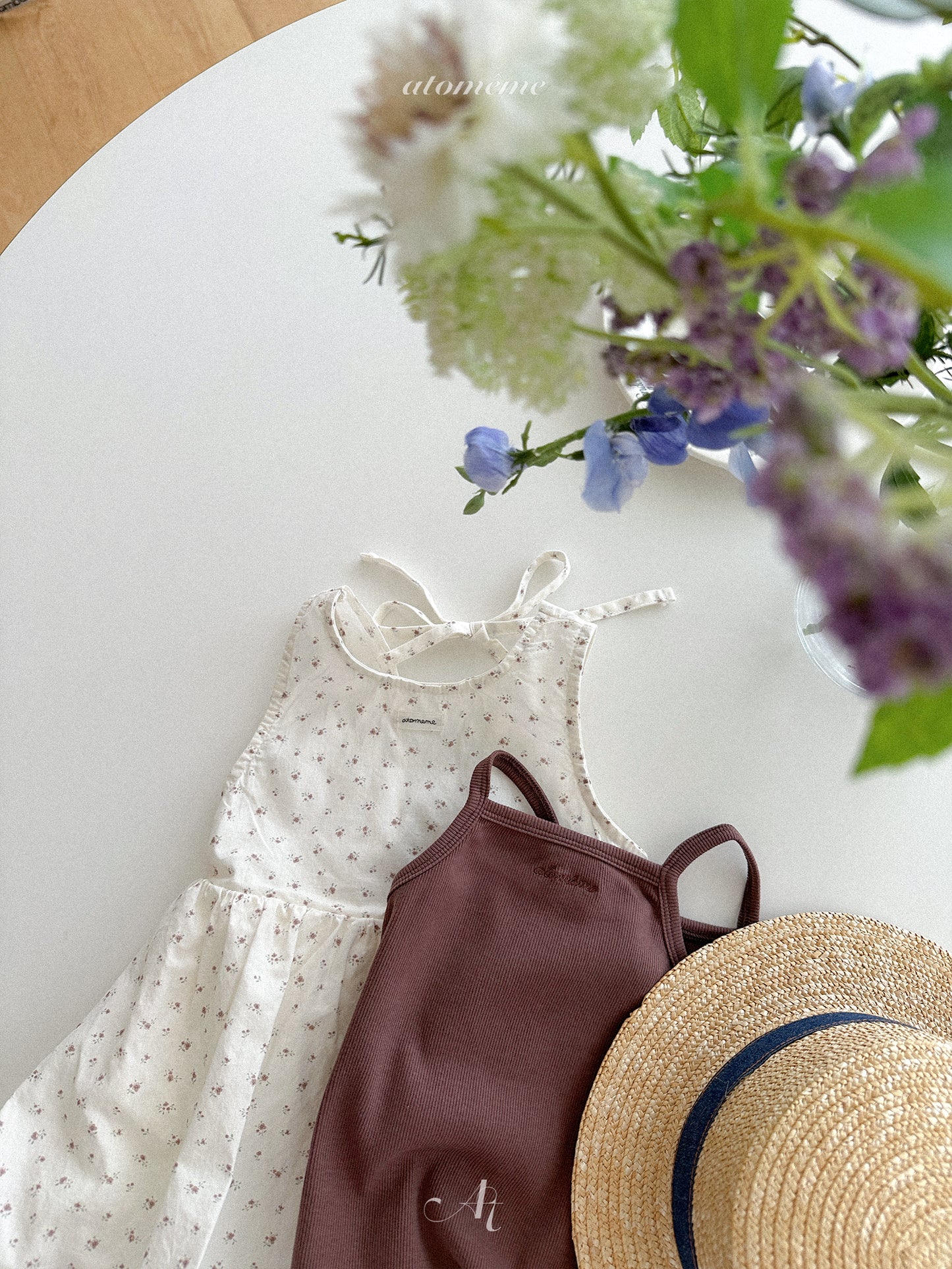 Peanut Sleeveless T-shirt | atomeme