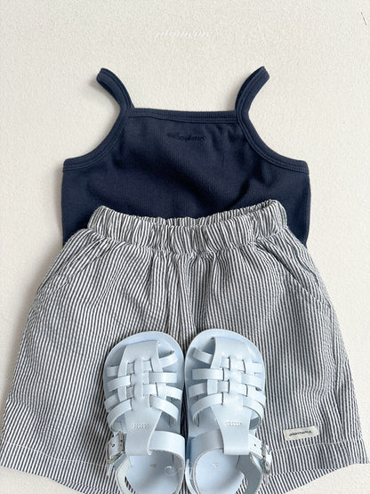 Peanut Sleeveless T-shirt | atomeme
