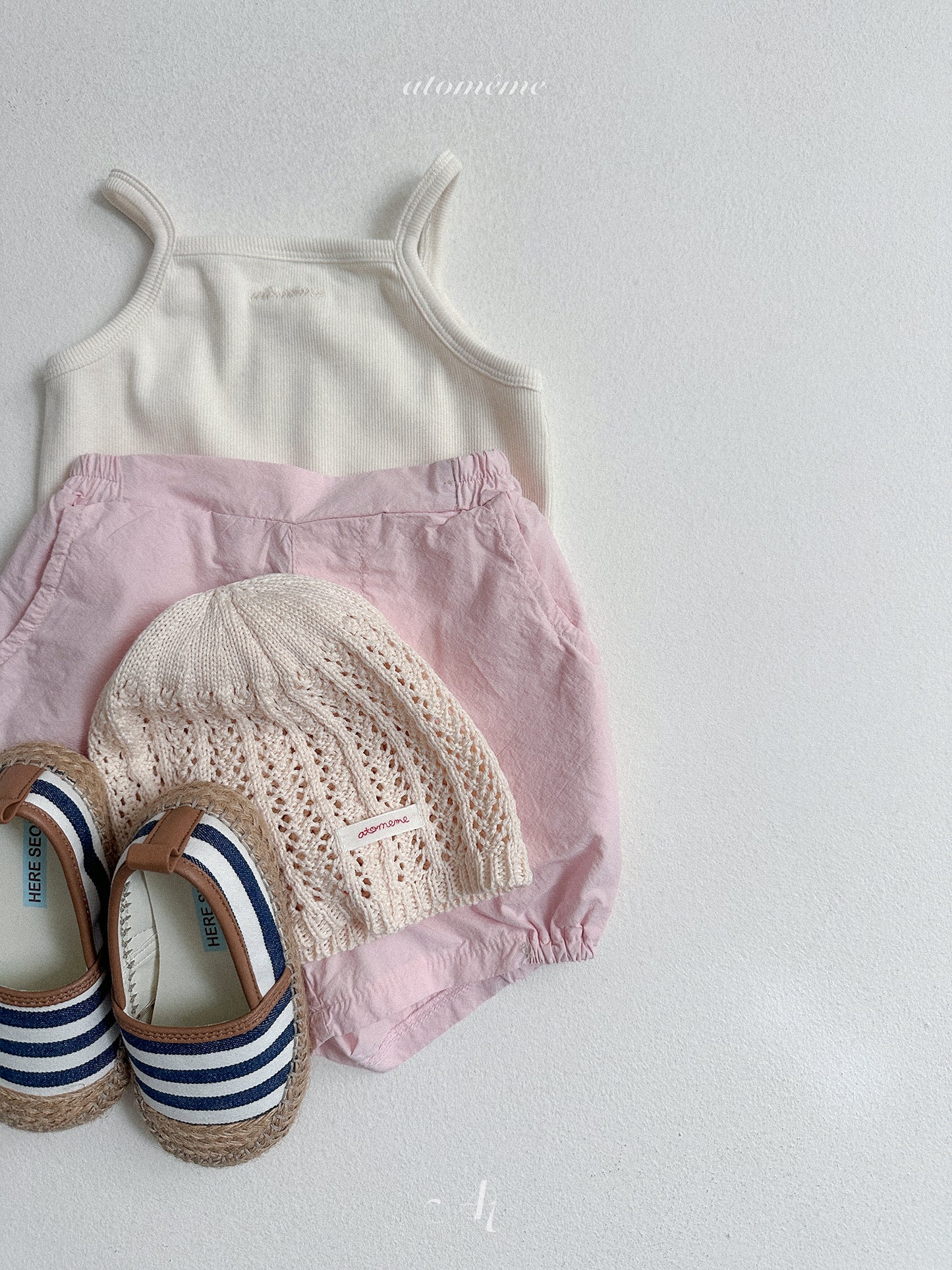 Peanut Sleeveless T-shirt | atomeme