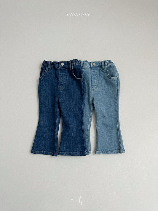 16.Berry Bootcut Denim